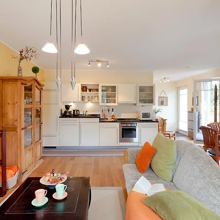 52 6, Lindenweg 6 F Karlshagen